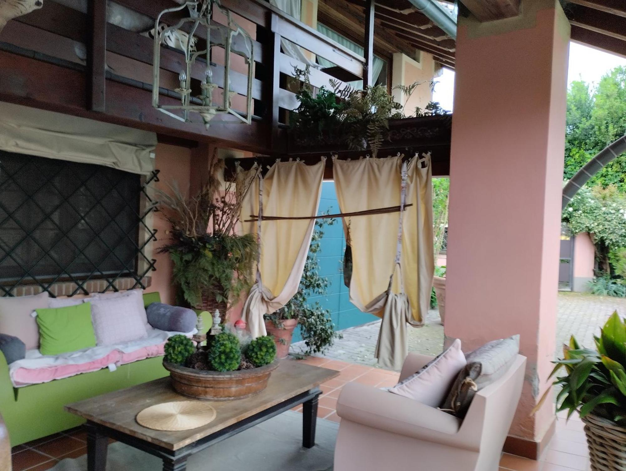 Il Cortiletto Bed & Breakfast Quartiano Exterior photo